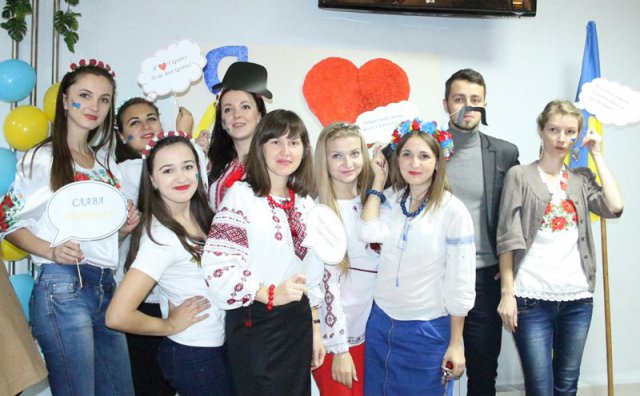 Патріотичний благодійний ярмарок 1 жовтня 2014