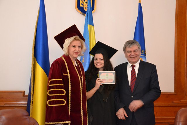 Віктор Андрущенко взяв участь у врученні дипломів магістрам ІЕЕП