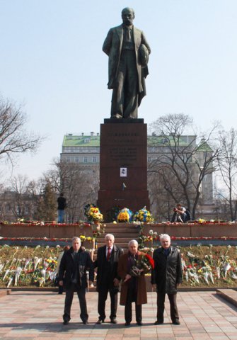 Драгоманівці вшанували Кобзаря 10 березня 2015