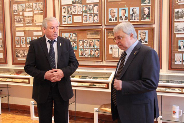 Оновлена актова зала