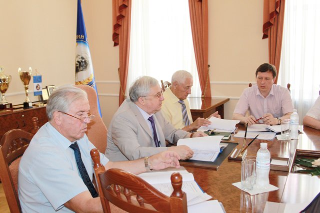 Атестація кадрового складу університету 10 червня 2015