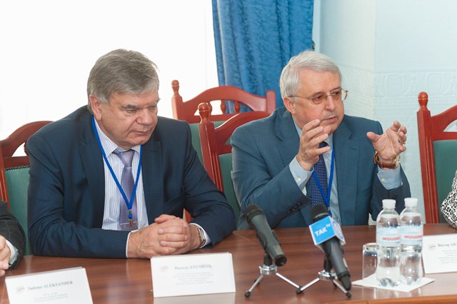 Прес-конференція українських і польських науковців 15.09.2015