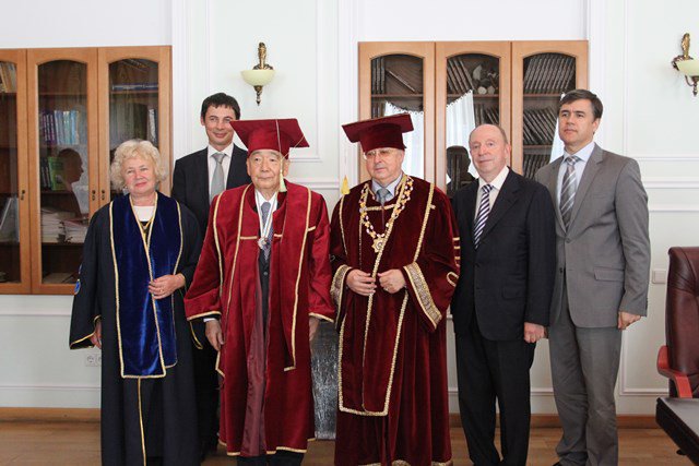 Японський вчений – Почесний доктор НПУ 18.09.2015