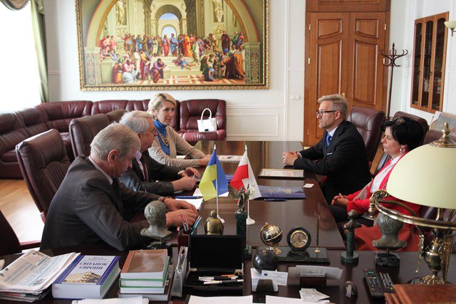 У НПУ підписали договір з Вищою лінгвістичною школою в Ченстохові