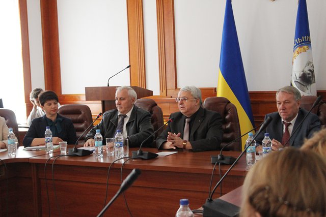 Круглий стіл з директорами шкіл 6.10.2015