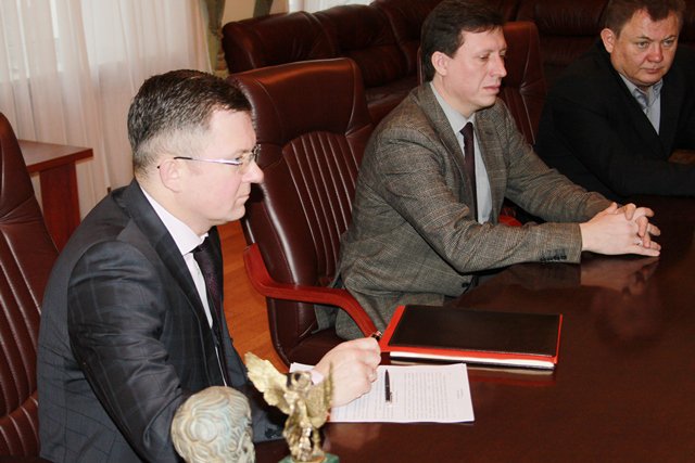 У НПУ підписали угоду з Національним інститутом серцево-судинної хірургії ім. М. М. Амосова