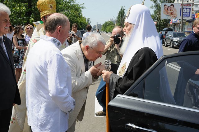 Драгоманівці взяли участь у відкритті пам’ятника своєму випускнику Андрію Малишку