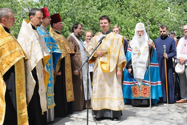 Драгоманівці взяли участь у відкритті пам’ятника своєму випускнику Андрію Малишку