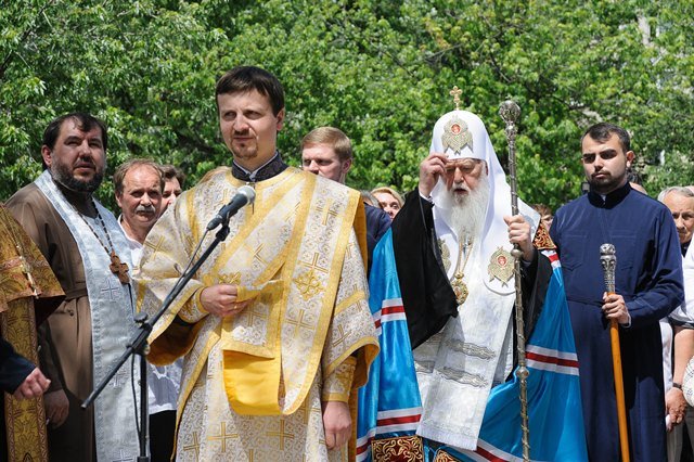 Драгоманівці взяли участь у відкритті пам’ятника своєму випускнику Андрію Малишку