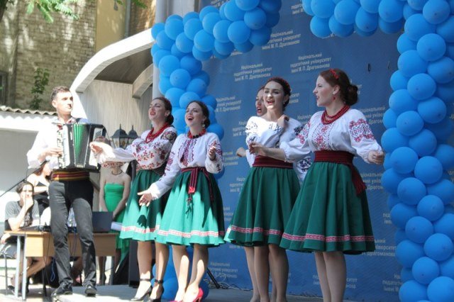 У НПУ грандіозний випуск 2016 