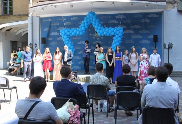 У НПУ грандіозний випуск 2016 