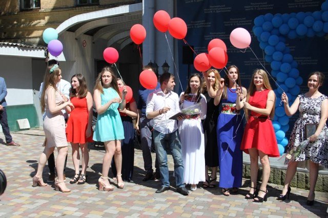 У НПУ грандіозний випуск 2016 