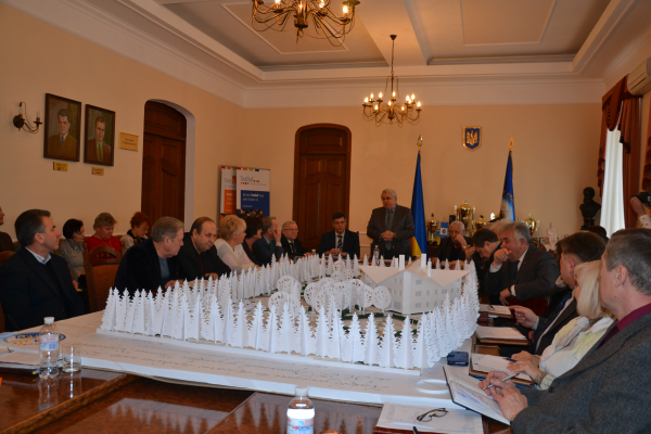 Доповідачі про макет