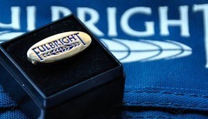 fulbright-pin-logo-1 i i