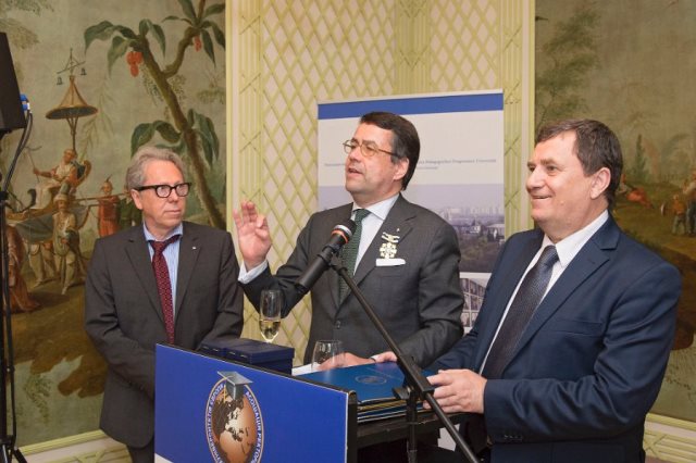 9245 584_Joppen_sRGB